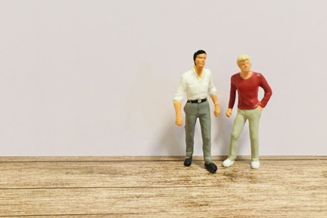 同性相手との関係は不倫?慰謝料が認められる具体的な条件と立証方法を徹底解説